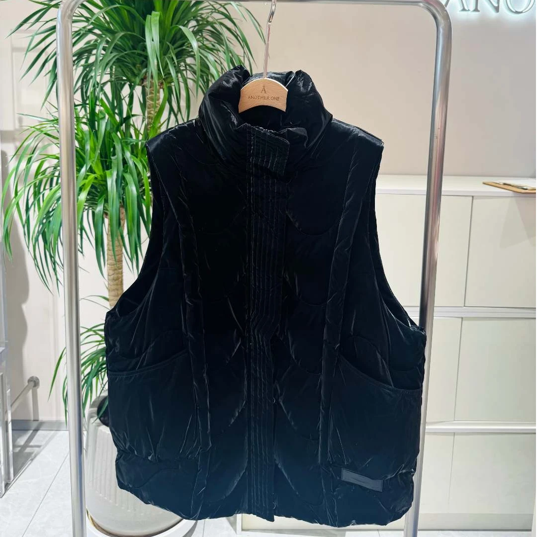 高科技PU面料鹅绒马夹823512318时尚黑色秋冬