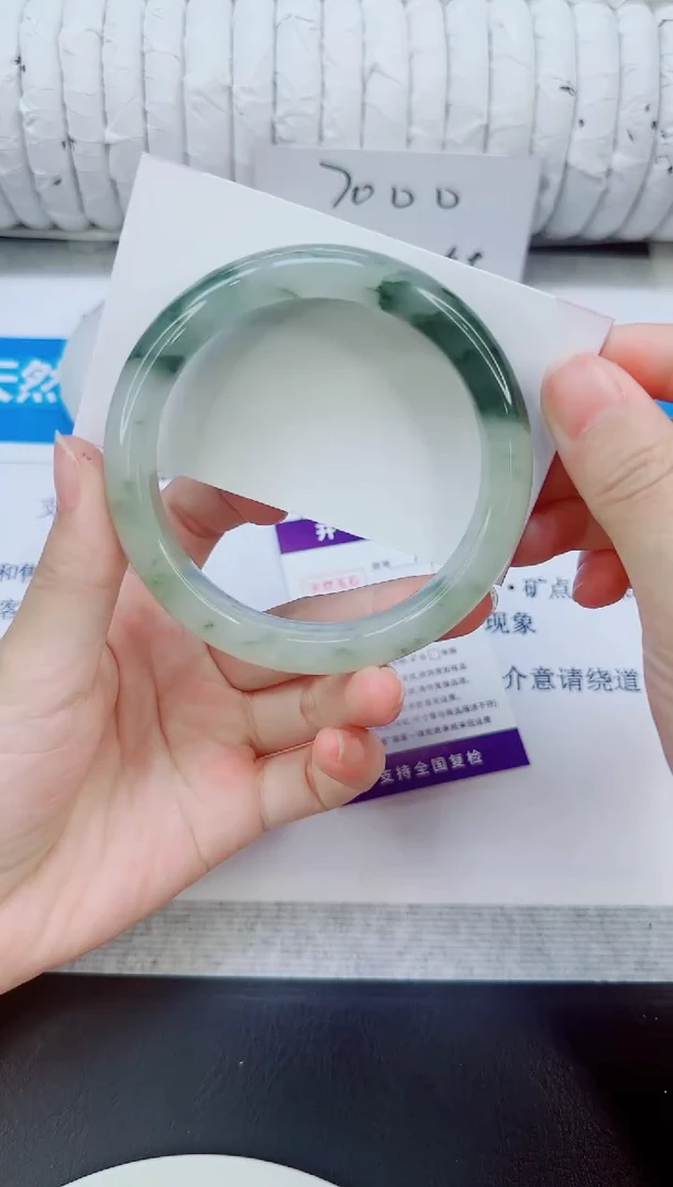 未镶嵌手镯石英质玉79/62