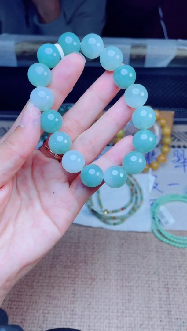 定制翡翠未镶嵌珠串