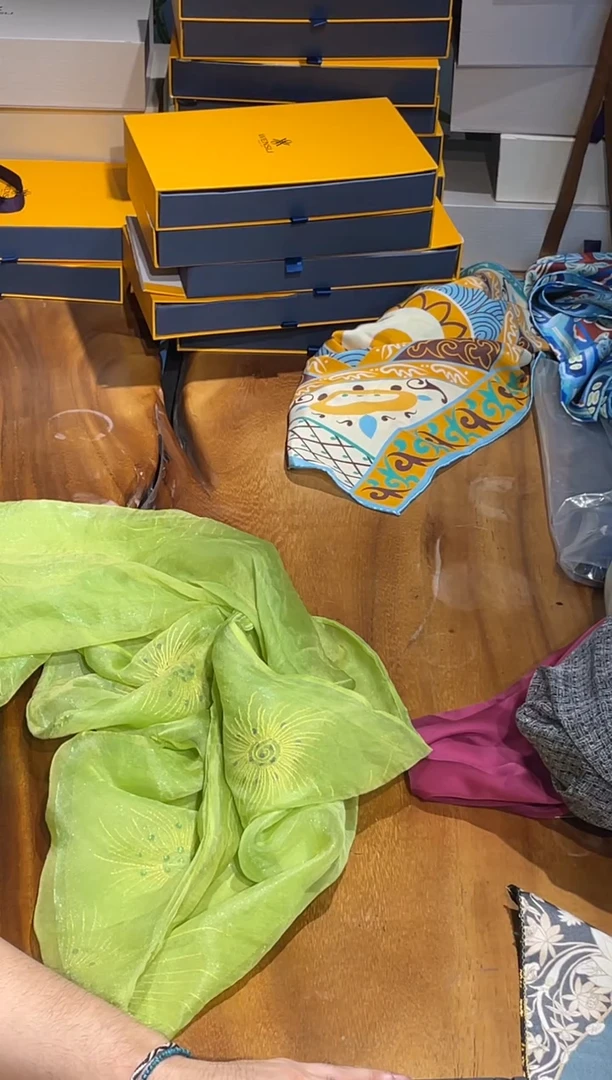 丝绸蛋**妹绿色长巾孤品