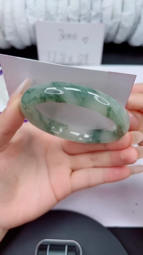 石英质玉手镯未镶嵌12-58/59