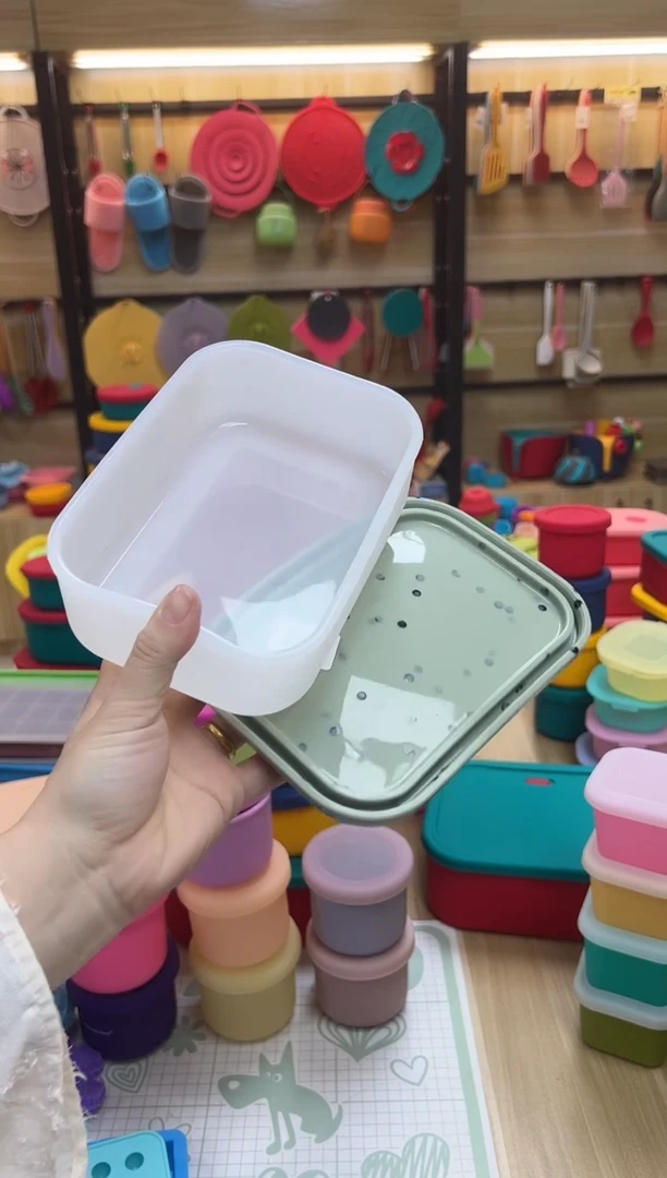 硅胶透底黑点绿盖-700方盒