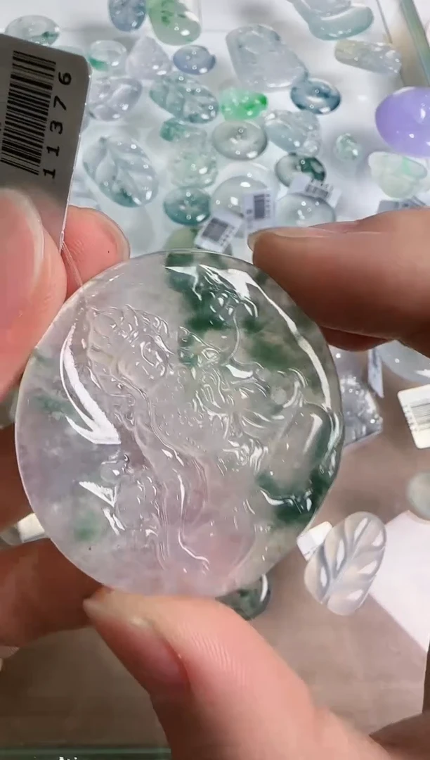 【闪购商品】翡翠吊坠(不含链)未镶嵌..