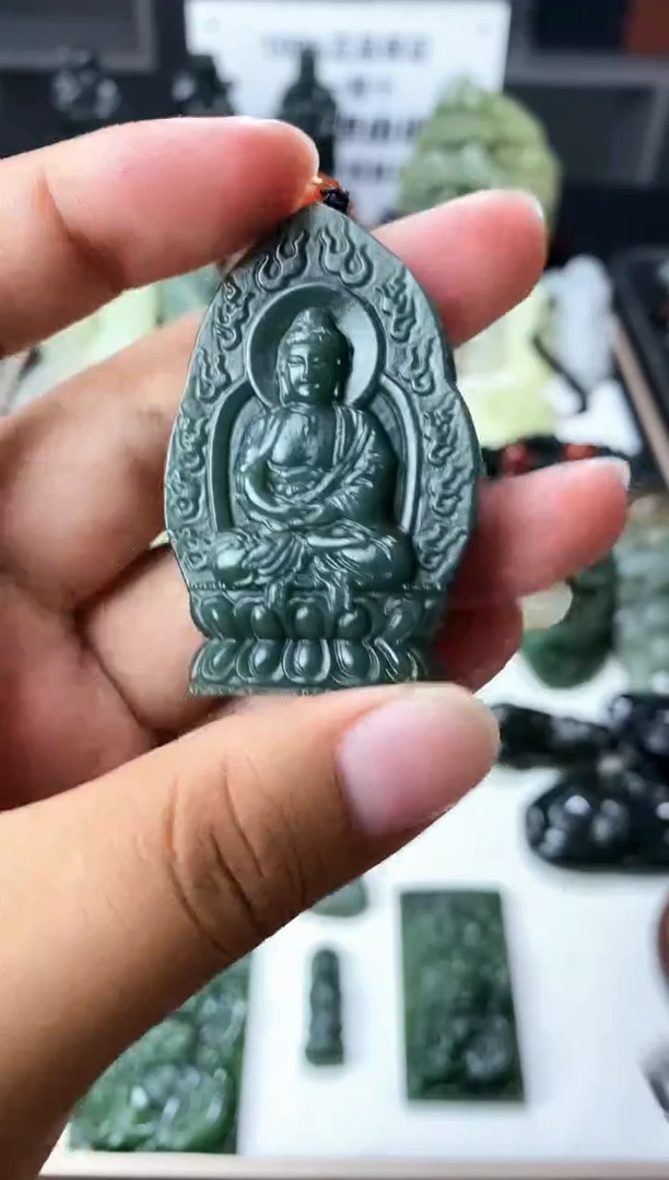 颈饰未镶嵌和田玉1