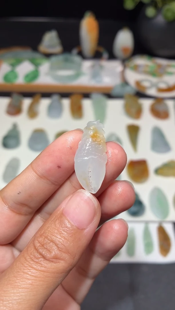 未镶嵌定制翡翠蟹钳