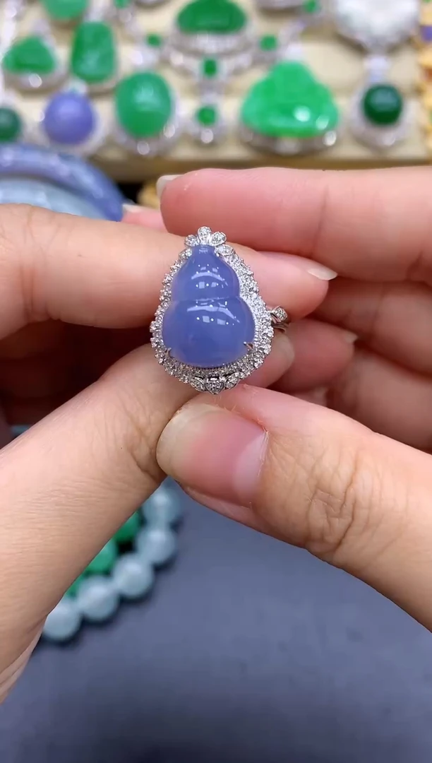 18K金镶嵌戒指翡翠225-中国好珍宝