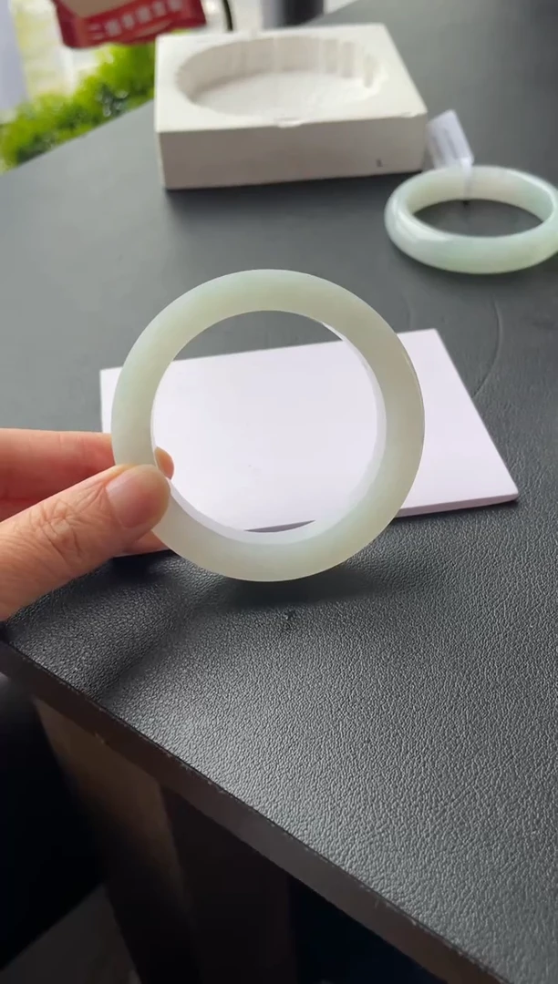 未镶嵌手镯定制翡翠?**。定制手镯JC/DZS