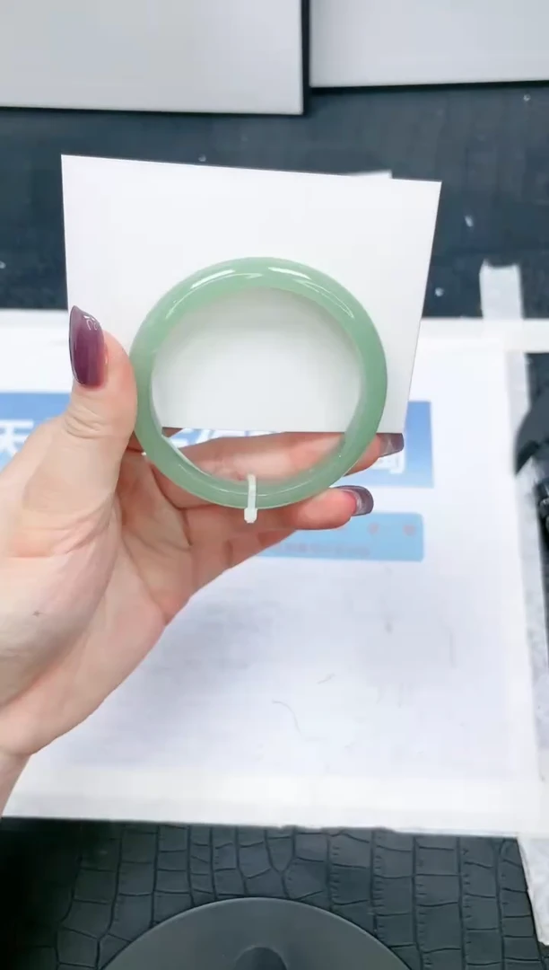 【闪购商品】石英质玉手镯未镶嵌78-54.