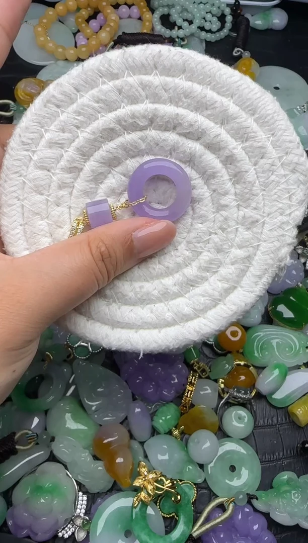 颈饰未镶嵌翡翠缅甸翡翠吊坠