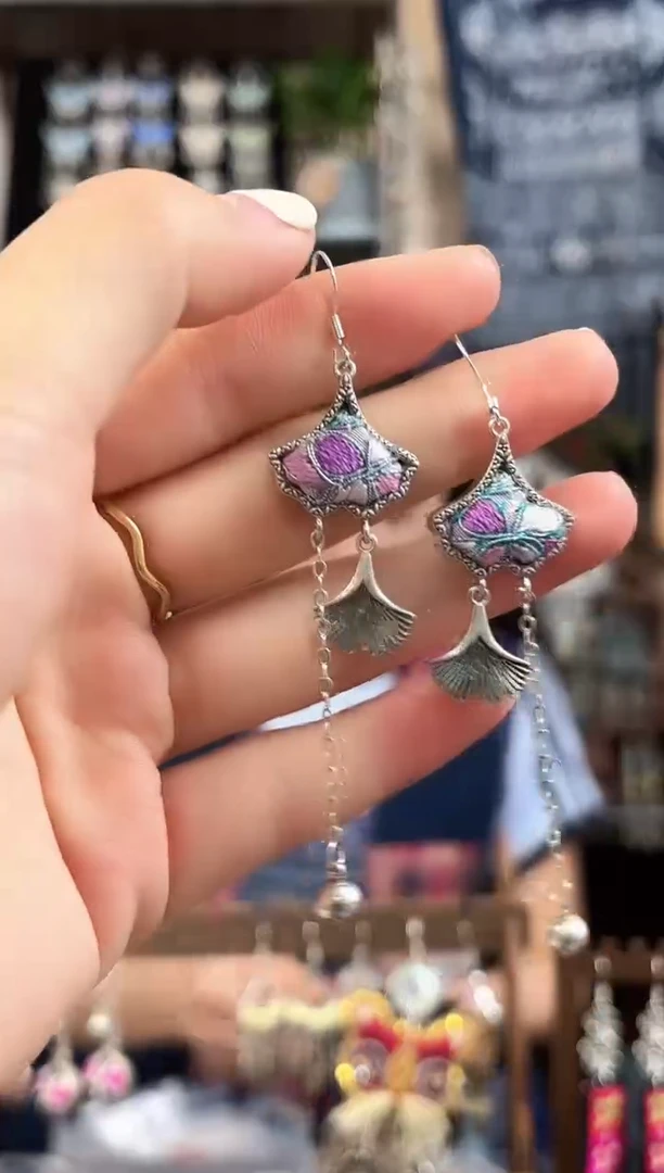 织绣民族风非遗老绣饰品104