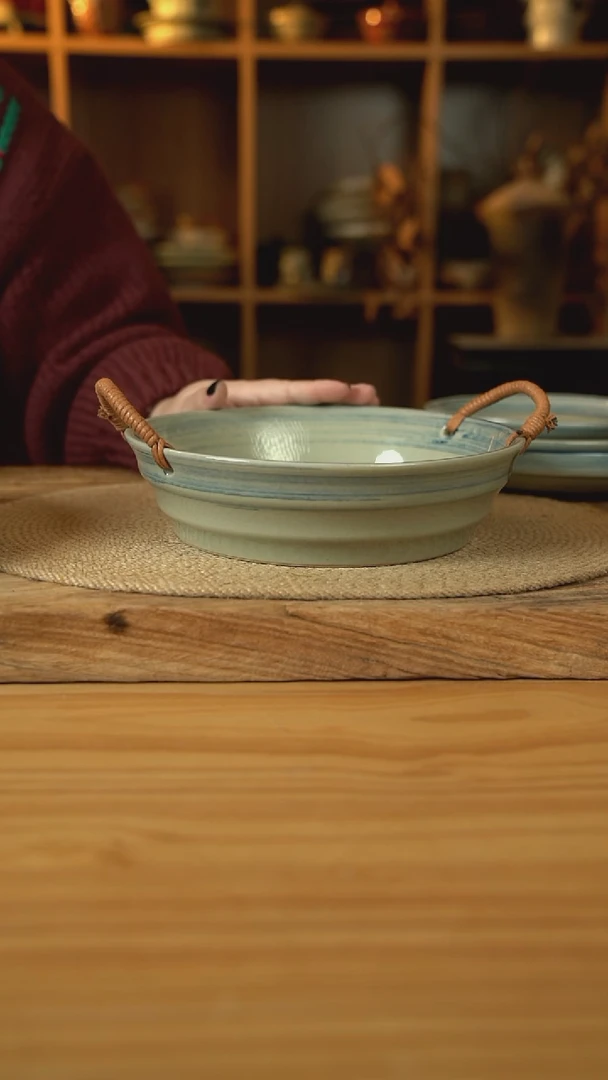 青云系列的9英寸双耳麻绳螺纹直筒盘1个