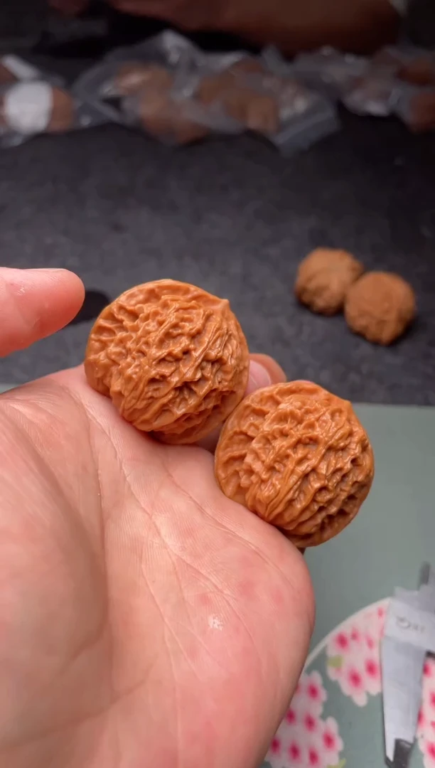 把件文玩核桃a284  盘龙纹  38尺