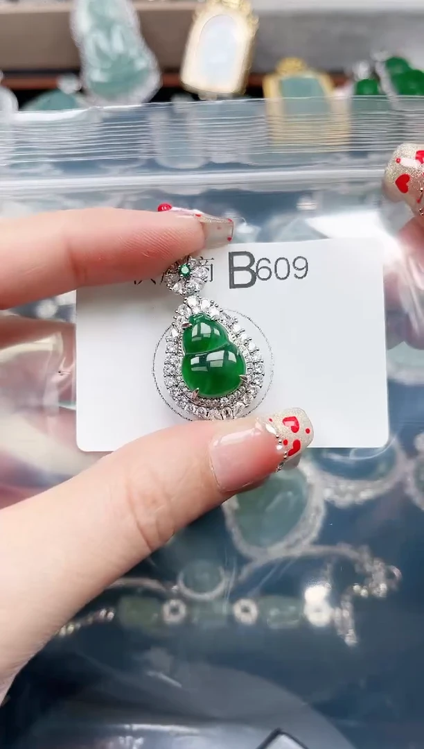 【闪购商品】翡翠颈饰未镶嵌609赠皮绳