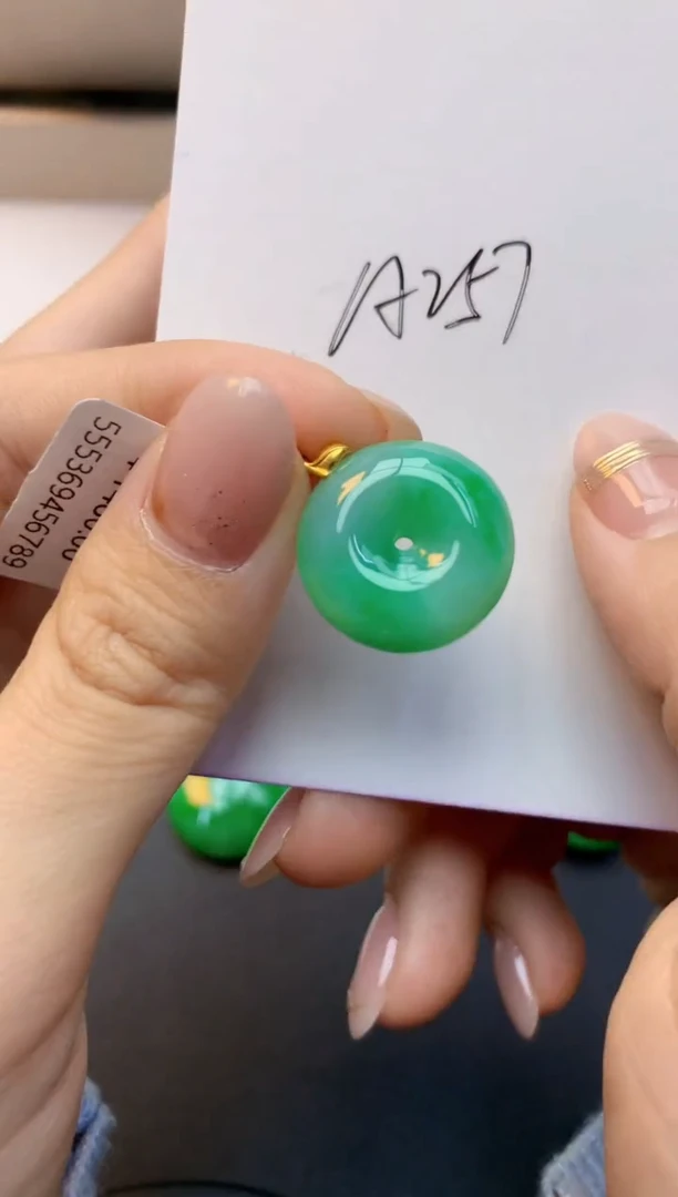 颈饰18K金镶嵌翡翠天然A货缅甸翡翠百元以上9元证书费自理