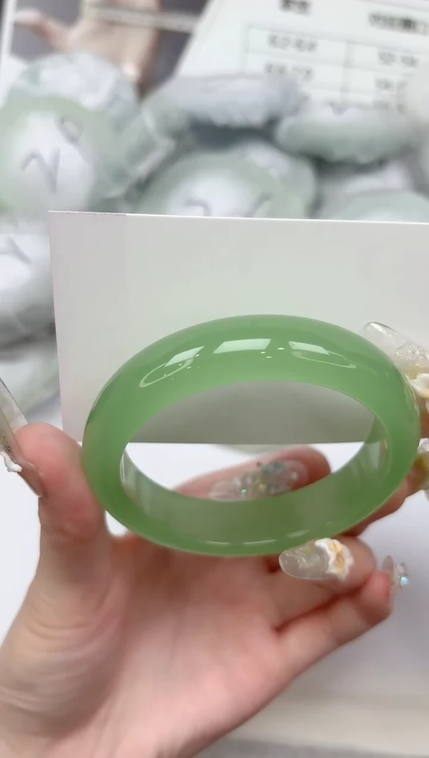 未镶嵌手镯石英质玉149-57