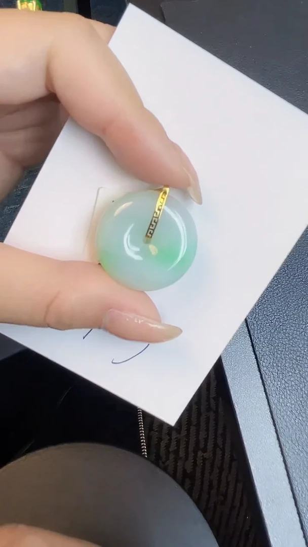 【闪购商品】翡翠颈饰18K金镶嵌00000000