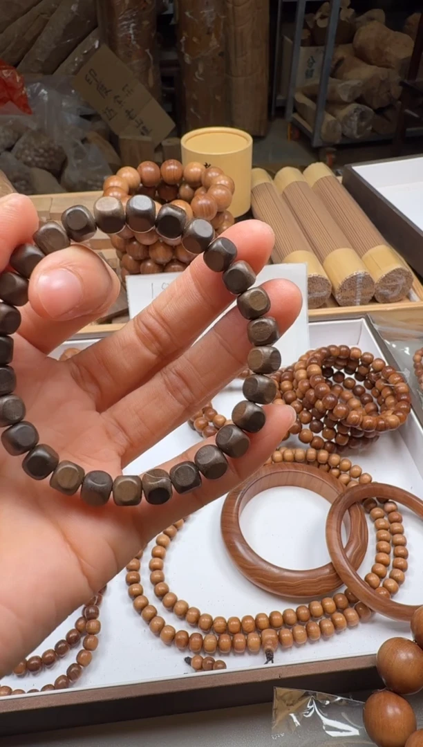 檀香木手串/手链聆**风阴沉精工方糖