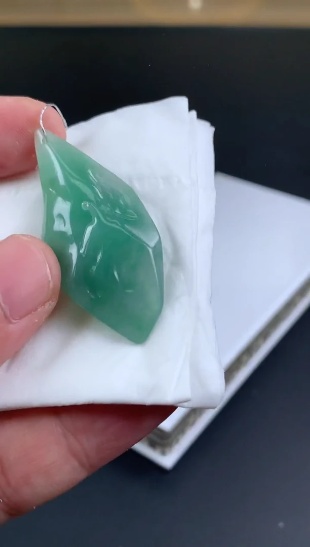 【闪购商品】定制翡翠未镶嵌翡翠