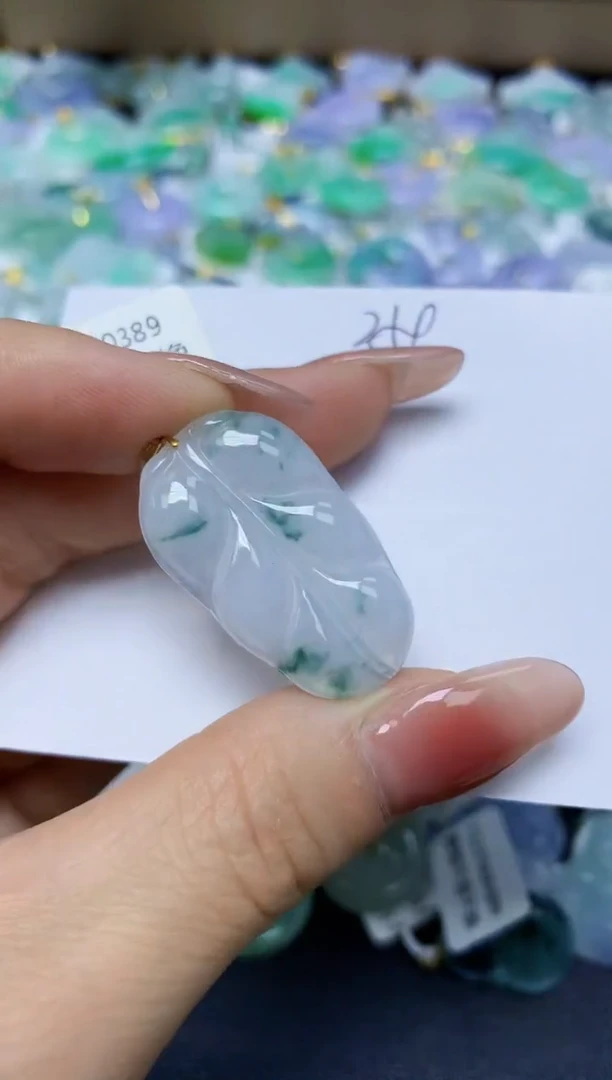 翡翠18K金镶嵌颈饰 天然缅甸翡翠A货