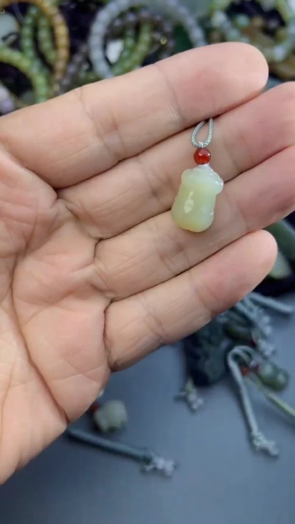 颈饰未镶嵌和田玉多样性发货  拍一发一