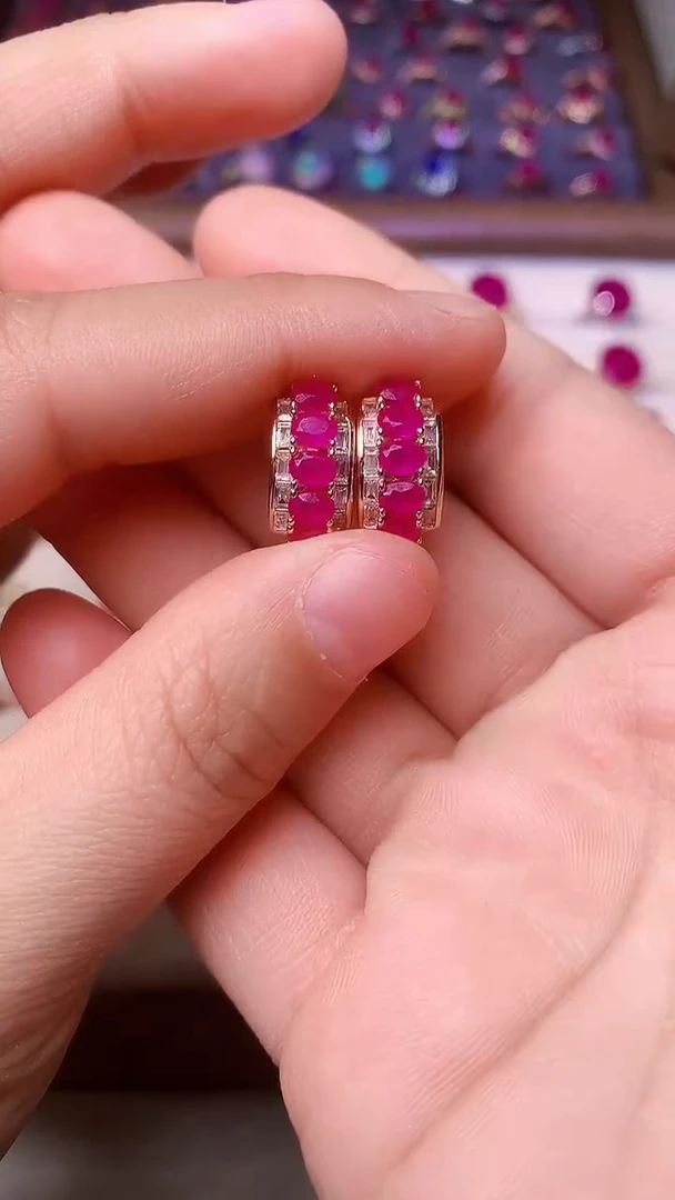 【闪购商品】红宝石耳饰银S925镶嵌000