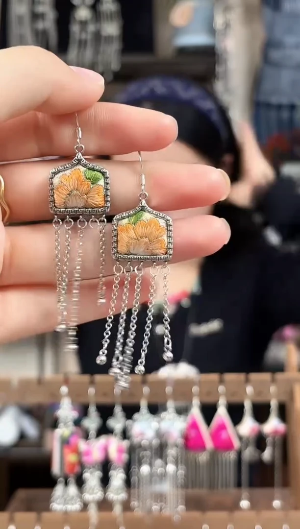 织绣民族风非遗老绣饰品570*