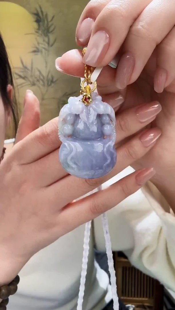 颈饰未镶嵌翡翠吊坠