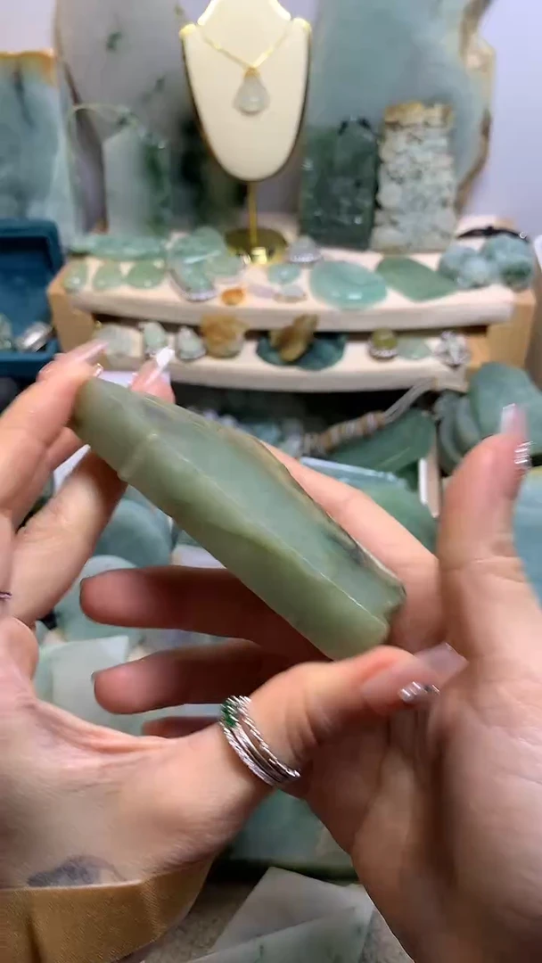 【闪购商品】翡翠挂件未镶嵌缅甸A货翡翠，没有运费险