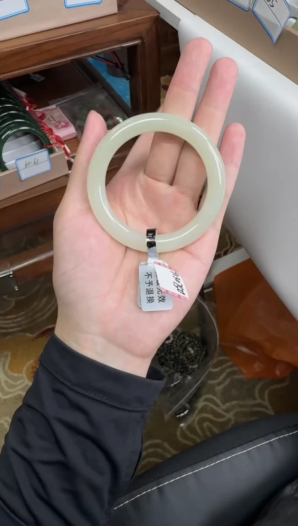 未镶嵌手镯和田玉55-