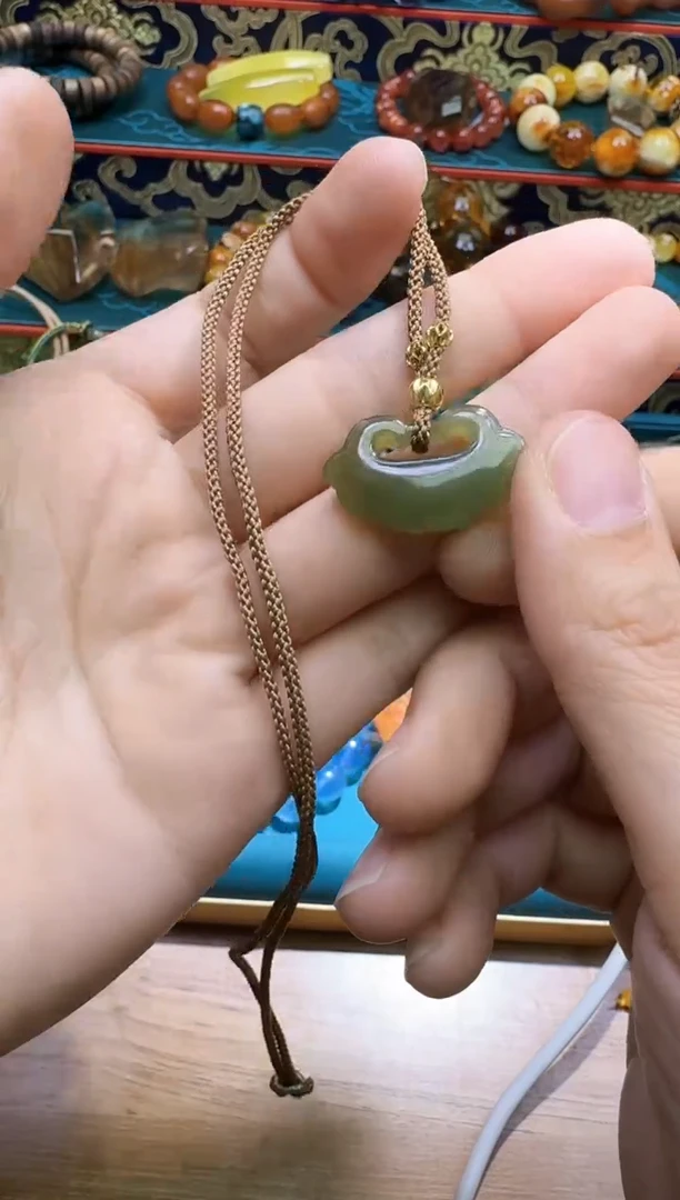 颈饰未镶嵌和田玉多样性发一件 440