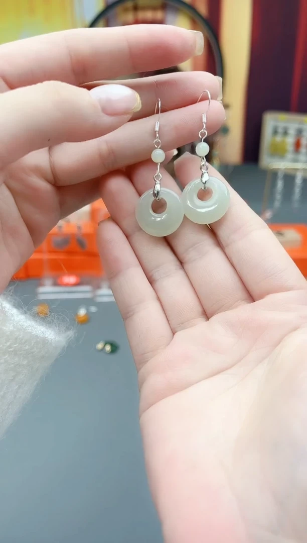 未镶嵌和田玉耳饰M07