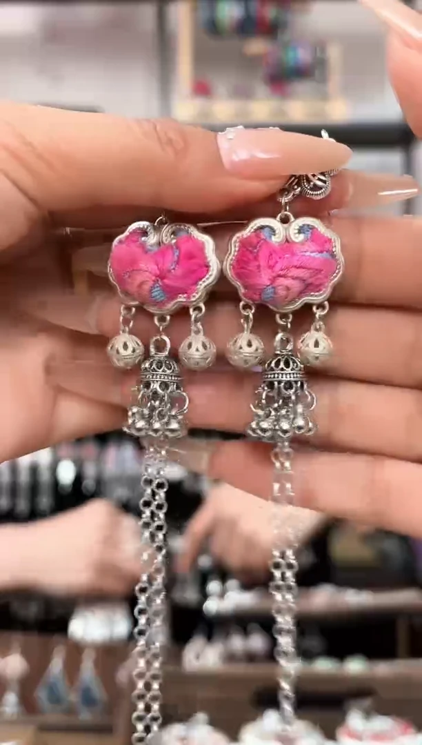 【闪购商品】织绣织绣民族风老绣饰品384