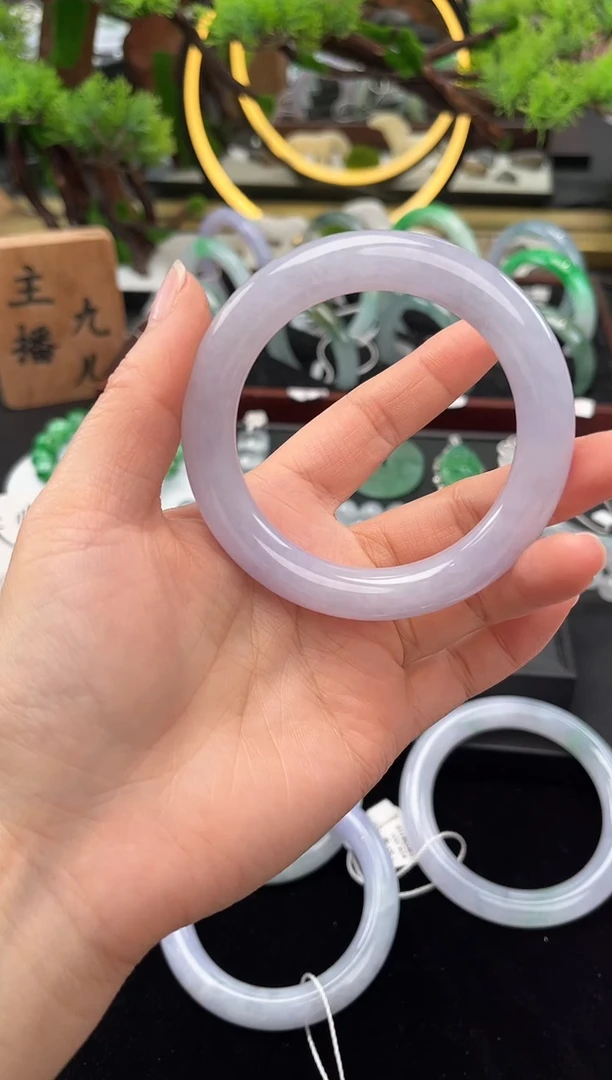 未镶嵌手镯翡翠手镯