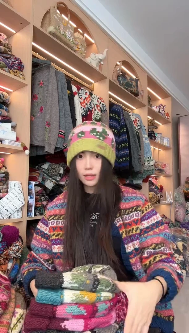 羊毛绿色翻边仙人掌帽