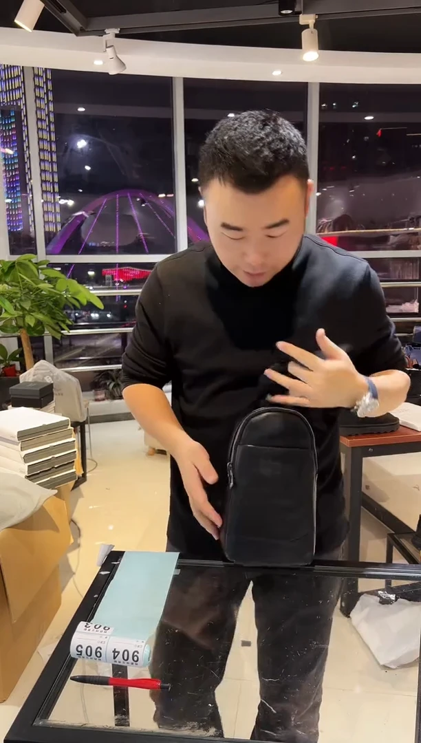 头层牛皮韩爵绅士包包皮具903