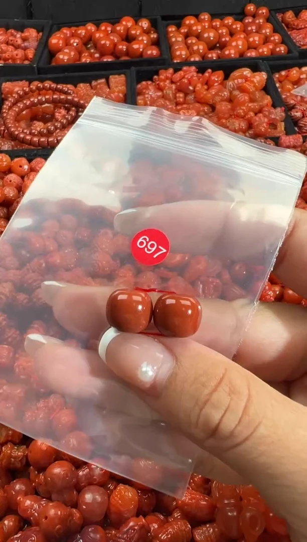 颈饰未镶嵌南红玛瑙2
