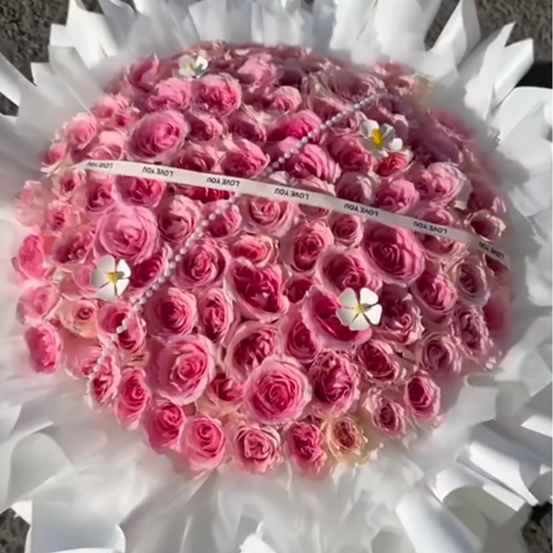 99支粉玫瑰圆形花束