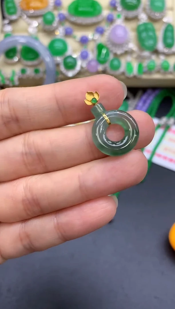 颈饰18K金镶嵌翡翠239-中国好珍宝