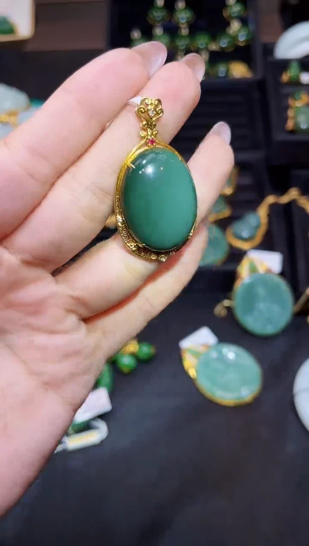 和田玉18K金镶嵌吊坠(赠链)多样性发一Z