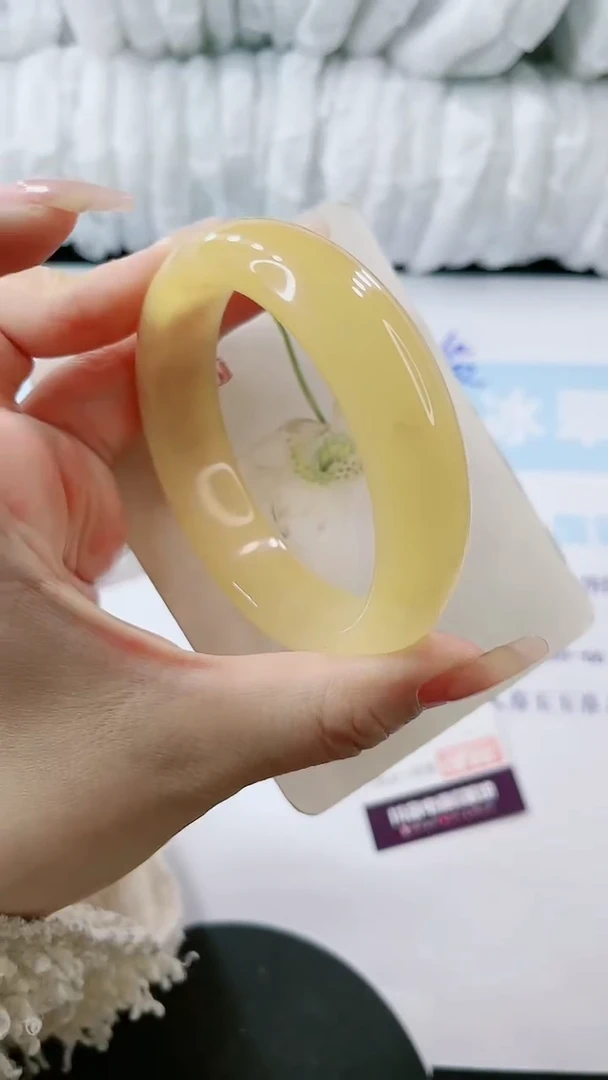 【闪购商品】石英质玉手镯未镶嵌多样性发货S61