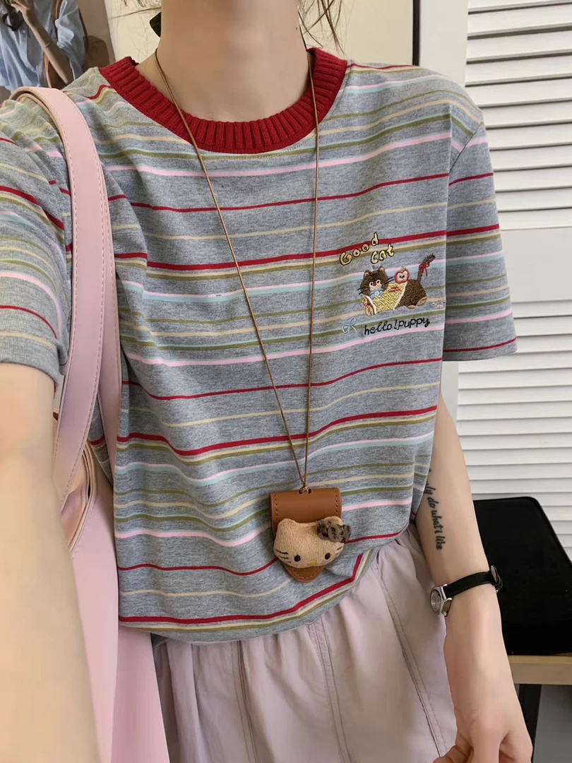 【大脸猫】洋气撞色条纹刺绣短袖上衣女休闲减龄T恤 074
