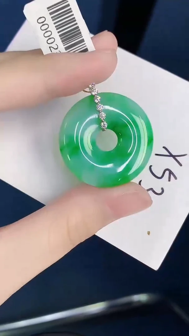 颈饰18K金镶嵌翡翠天然翡翠缅甸A货