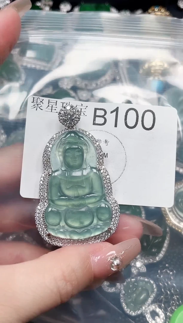 【闪购商品】翡翠颈饰未镶嵌赠皮绳100