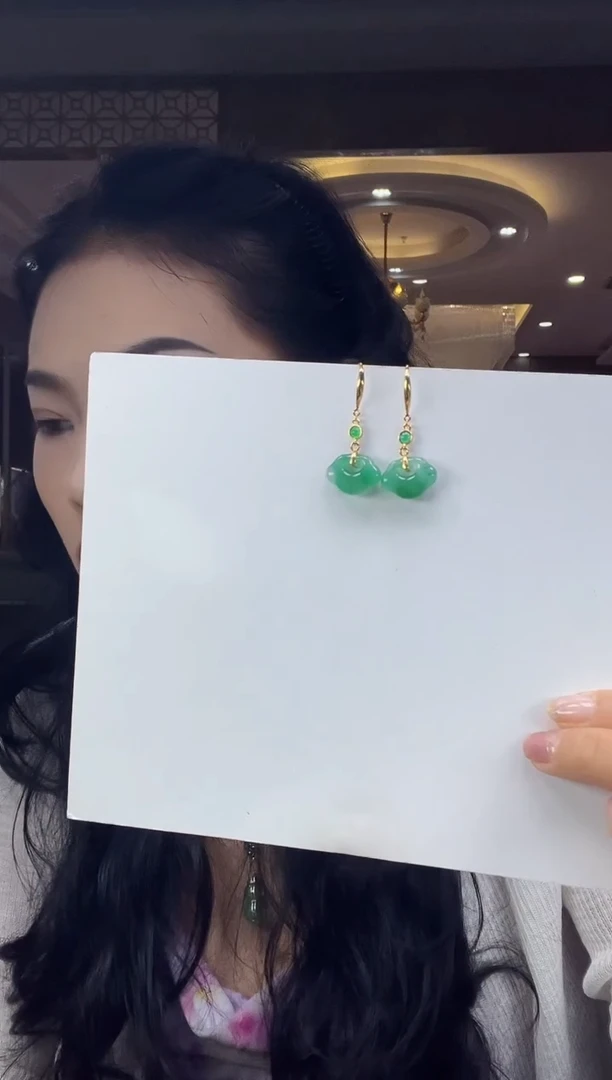 石英质玉未镶嵌耳钉2