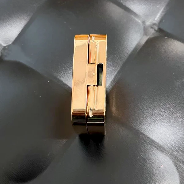 美粉膏 【微瑕】保真保证3