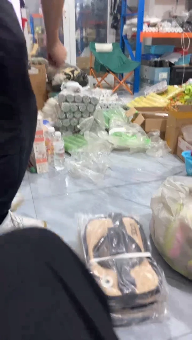 活鱼桶一个........