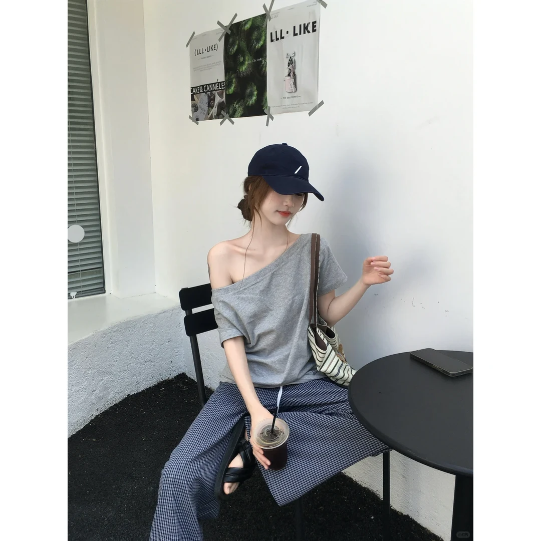 休闲气质服套装女夏季宽松露肩短袖格子长裤设计感慵懒宽松两件套