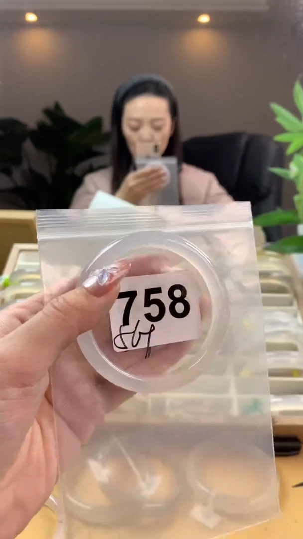 【闪购商品】玛瑙/玉髓手镯未镶嵌758
