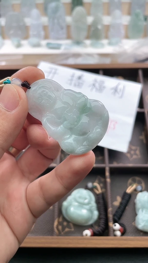 翡翠未镶嵌颈饰..../5/29/ 14