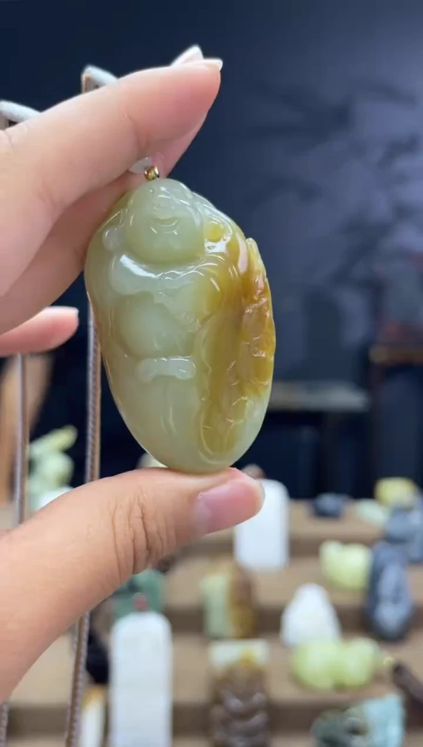 颈饰未镶嵌和田玉1